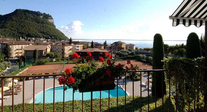 Garden Hotel, Garda Italy - Lakes & Mountains Holidays | Inghams